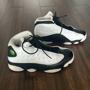 Air Jordan 13 Retro Size 9.5 Mens White/True Red-Black w/box Great Condition